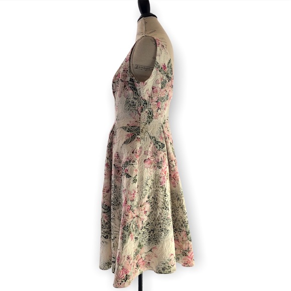 Adriana Papell Sleeveless Dress - Picture 2 of 14